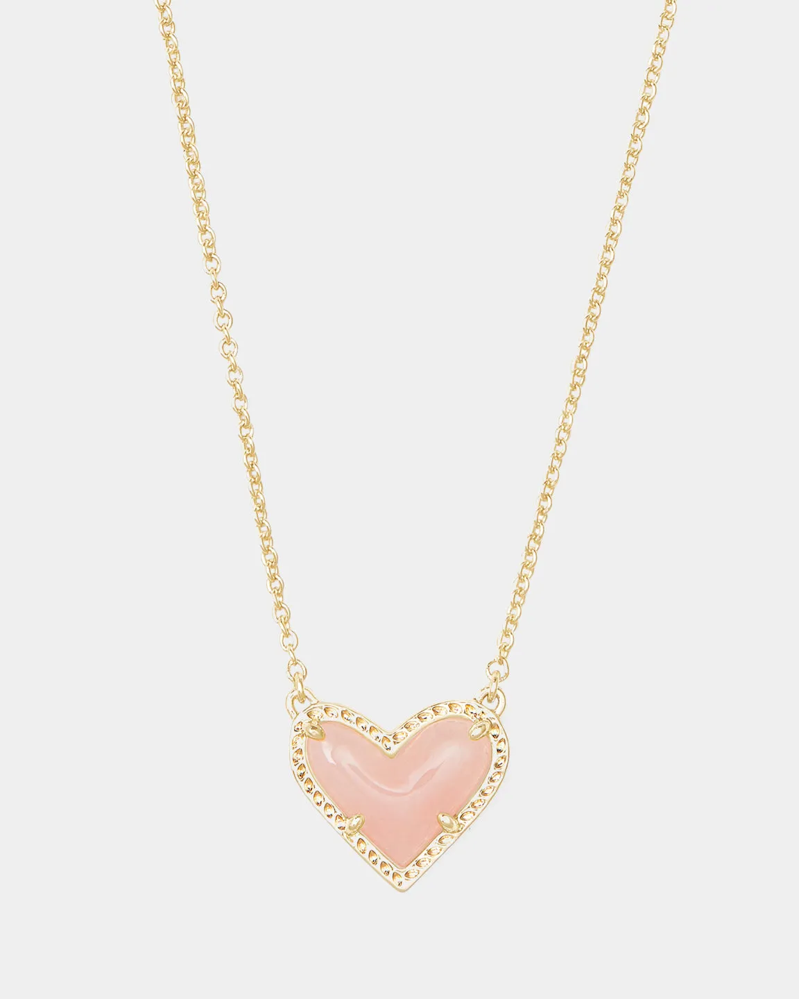 Ari Heart Short Pendant