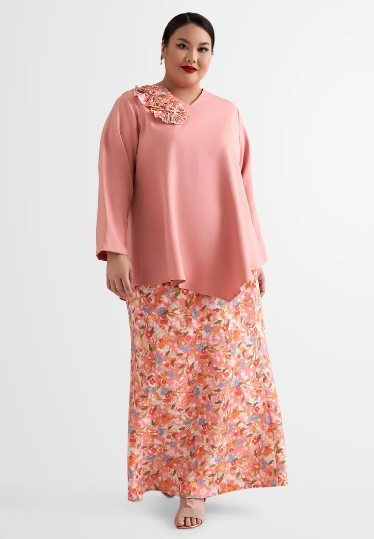 Arisya Melinda Looi Asymmetrical Floral Brooch Kurung