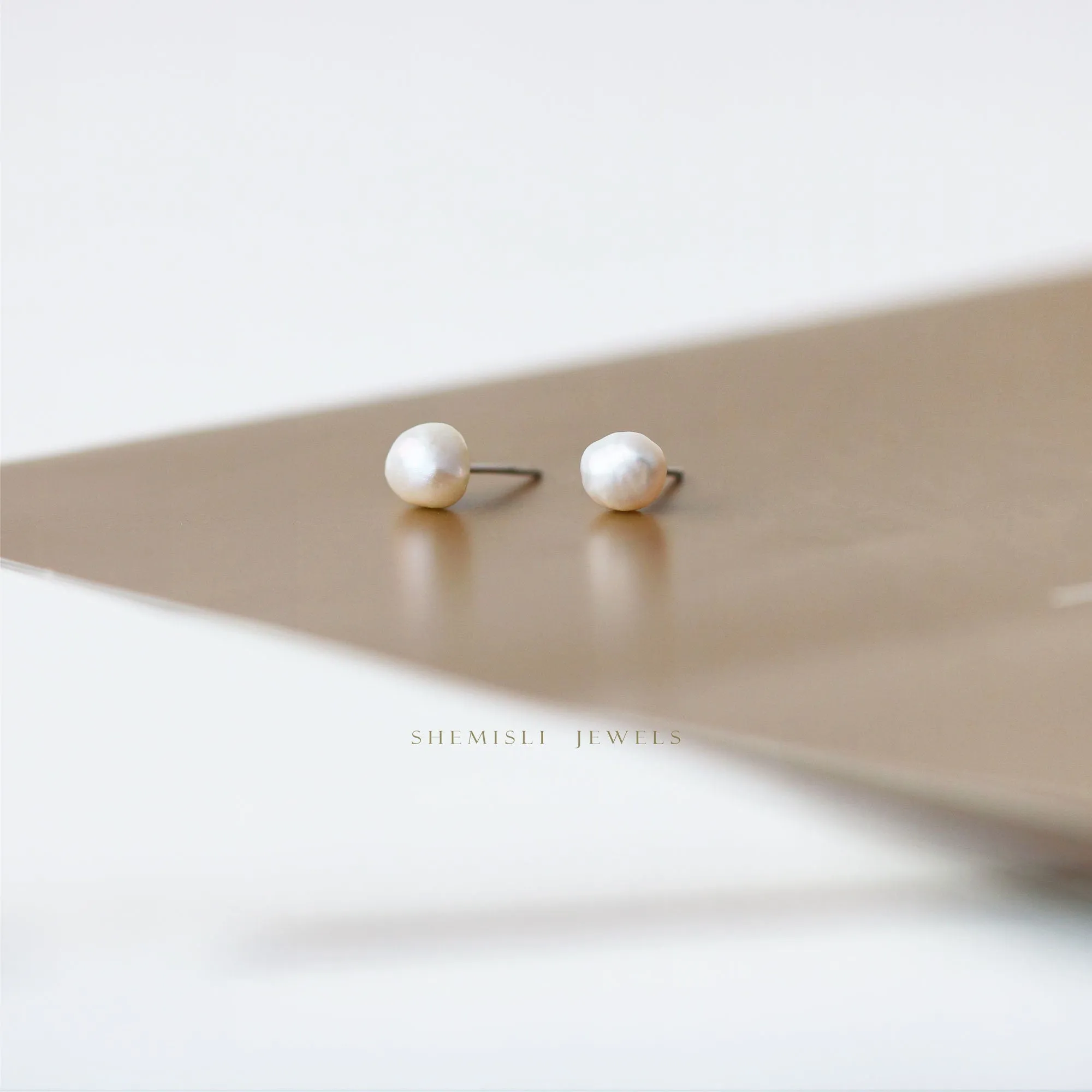 Baroque Pearl Stud Earrings, Unisex, Gold, Silver SHEMISLI - SS164