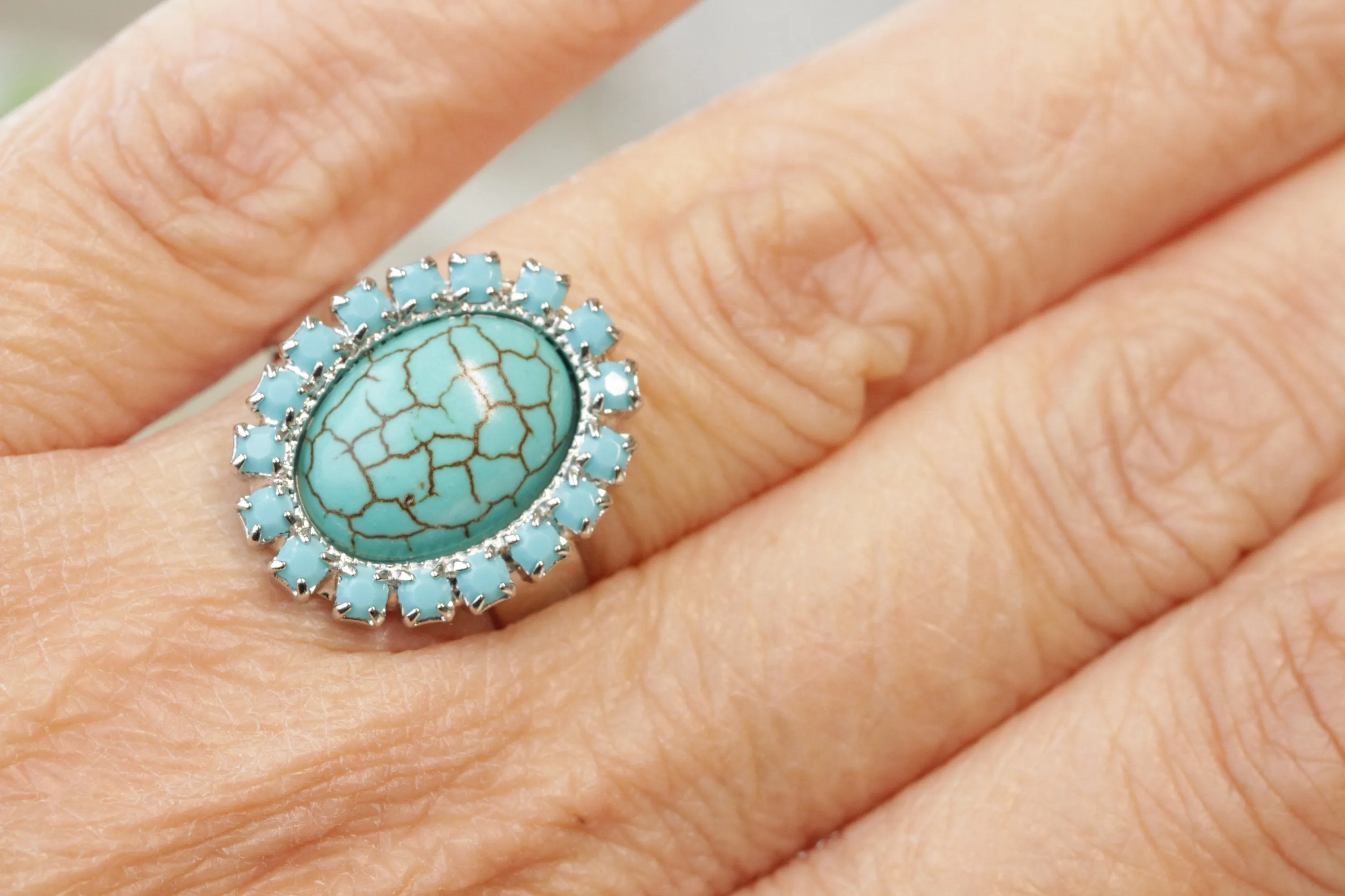 DELICATE TURQUOISE RING