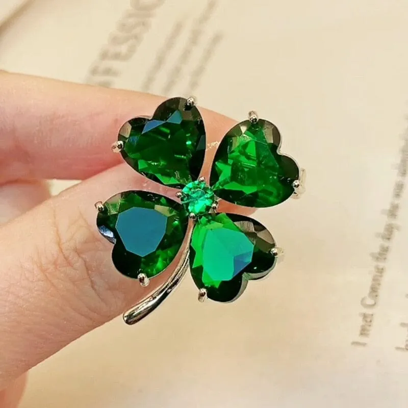 Four-leaf Clover Emerald Brooch