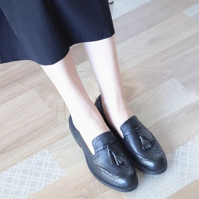 Full Grain Leather Tassel Brogue Loafers For Women W Toe In Black/Apricot