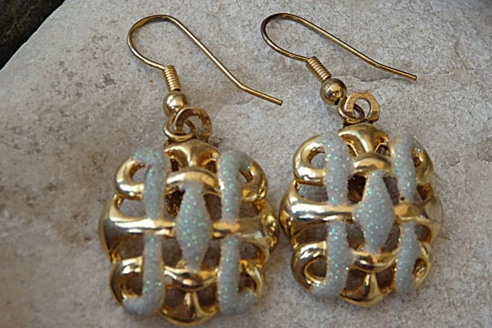 Mesh gold earrings