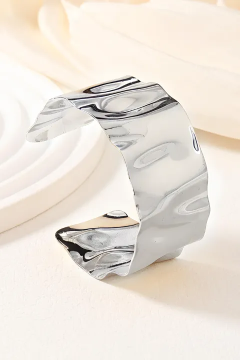 Shiny Wave Bracelet