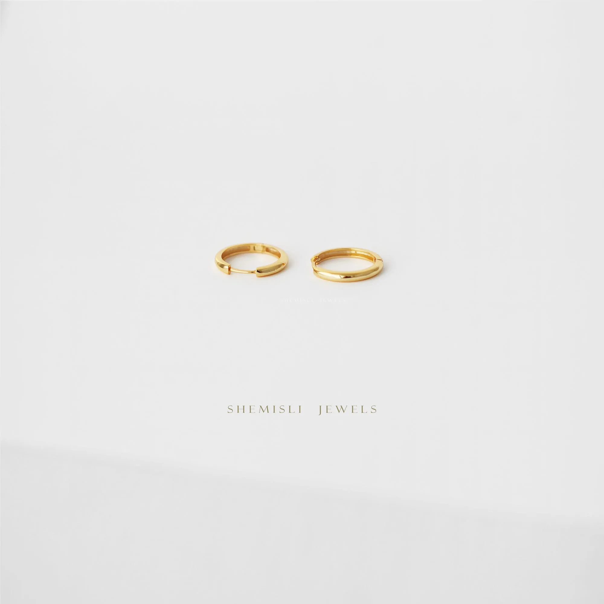 Simple Round Hoop Earrings, Huggies, Unisex, Gold, Silver SHEMISLI - SH009